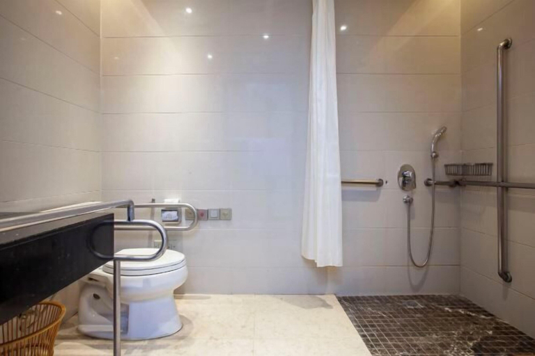 Bathroom 4, Yangzhou Airport Hotel, Yangzhou
