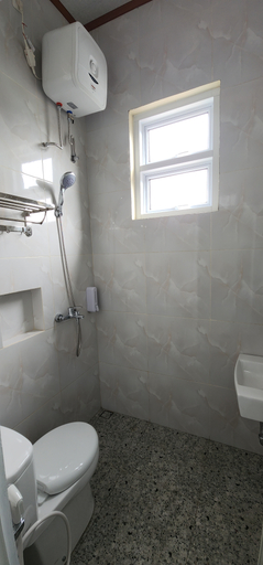 Bathroom 5, Bintang Guest House Syariah Bukittinggi, Bukittinggi