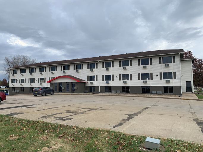 Exterior & Views 2, Super 8 by Wyndham Kirksville, Adair