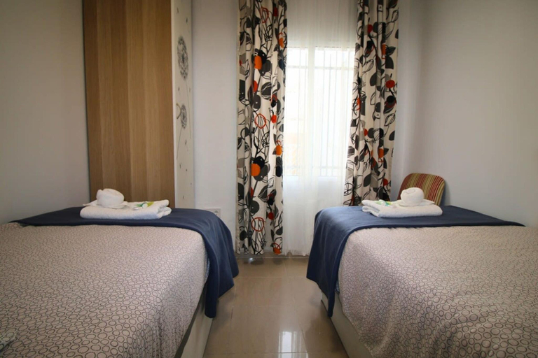 Bedroom 2, Apartment 10 minutes from Sevilla, Sevilla