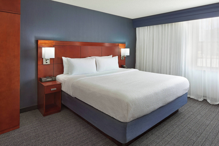 Bedroom 3, Courtyard by Marriott Waterloo St. Jacobs, Waterloo