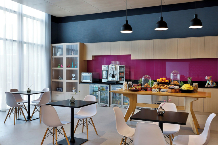 Food & Drinks 5, Aloft by Marriott Dubai Airport, Dubai