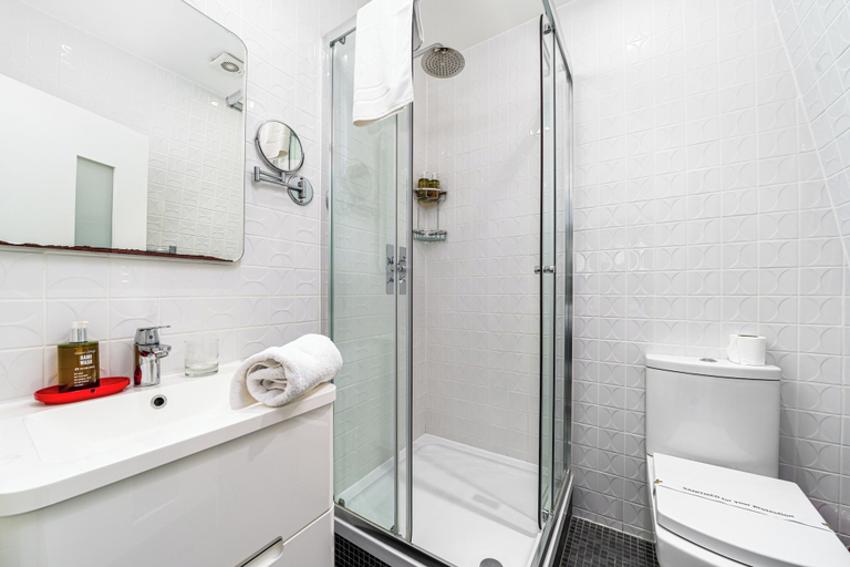 Bathroom 5, The Whitechapel, London