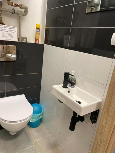Bathroom 3, Spanie 7 w Rynku Centrum &F VAT, Kielce City