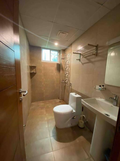 Bathroom 2, AK HOTEL & SUITES, Rawalpindi