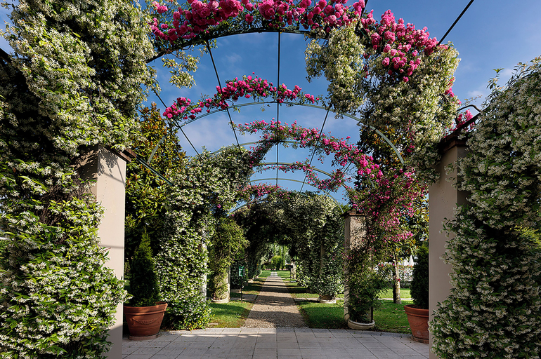 Exterior & Views 2, Iseolago Hotel, Brescia