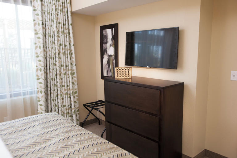 Bedroom 13