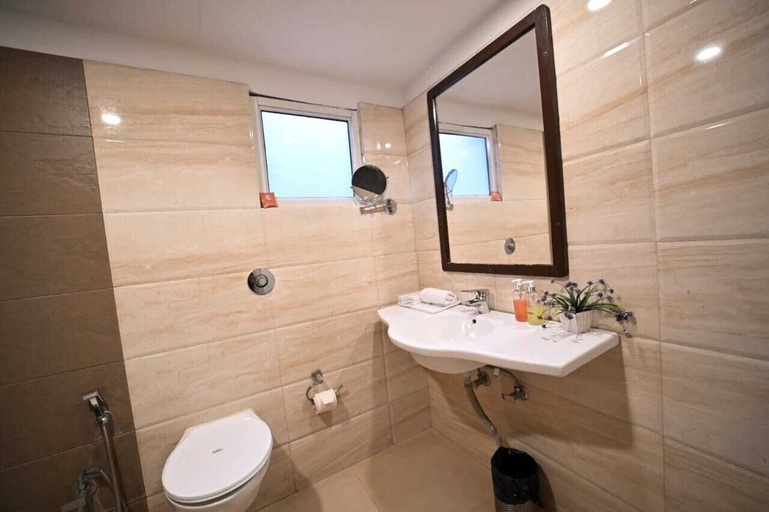 Bathroom 5, Hotel Prag Continental, Kamrup Metropolitan