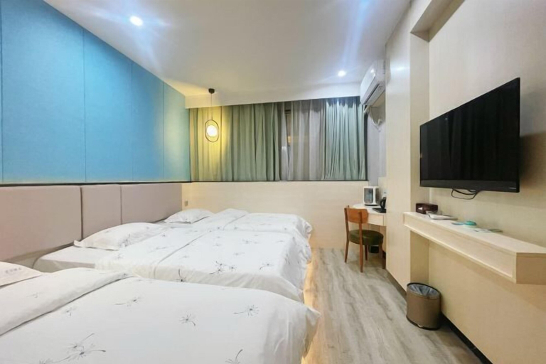 Bedroom 4, Xingyue Hotel (Jiangnan Bus Terminal Dashatian Subway Station), Nanning