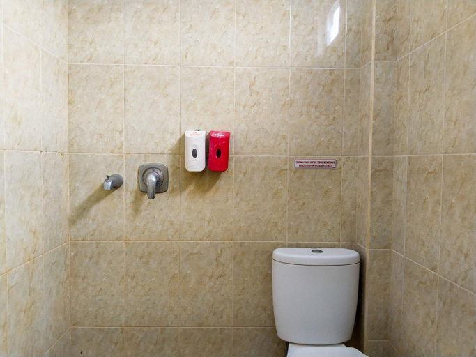 Bathroom 8