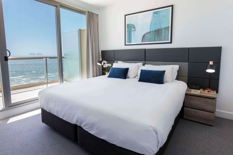 Bedroom 3, Oaks Glenelg Plaza Pier Suites, Adelaide