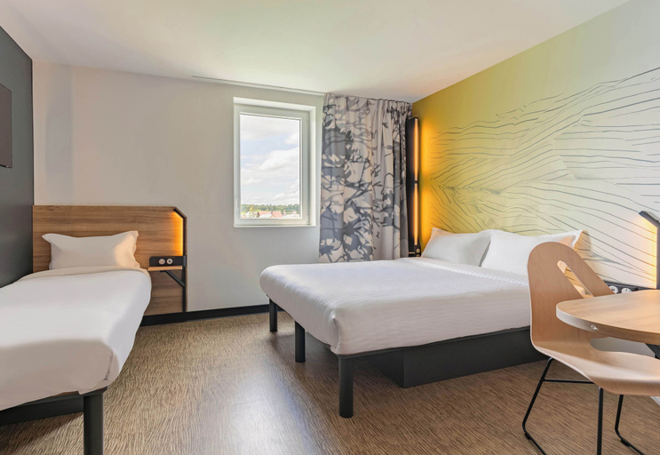 Bedroom 3, B&B Hotel Mulhouse Bâle Aéroport, Haut-Rhin