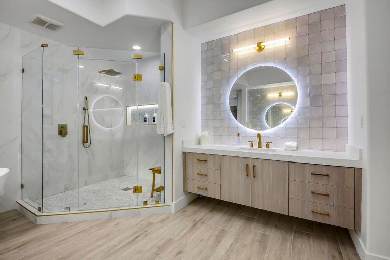 Bathroom 4, Empire State 7br, Golf, Waterslide, Gamerm, Riverside
