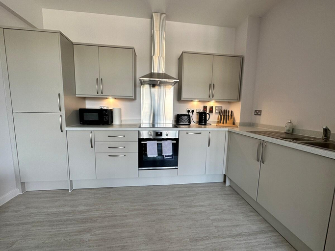 Others 5, Travaal - 2 Bedroom Apartment's, Hampshire
