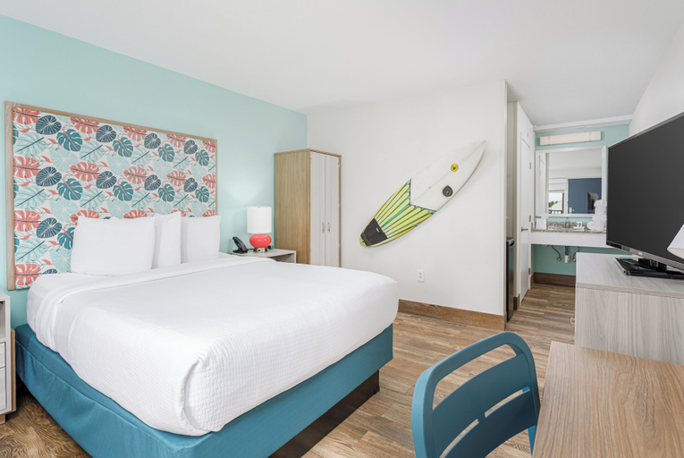Bedroom 4, Surf & Sand Hotel, Escambia