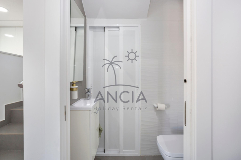 Bathroom 5, Casa Jint in Benijófar, Alicante