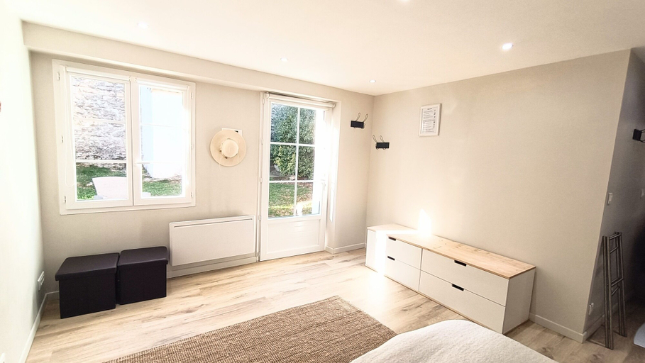 Bedroom 5, La Ferme les Eybrachas, Drôme