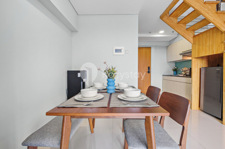 Dining Room 10