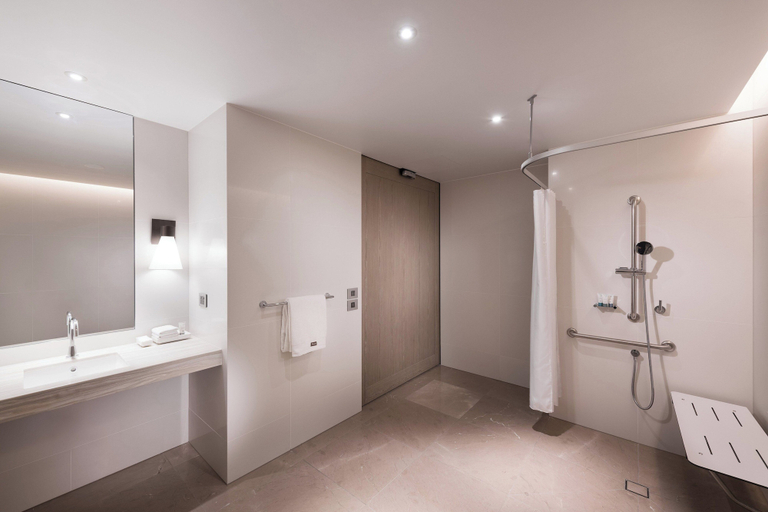 Bathroom 7