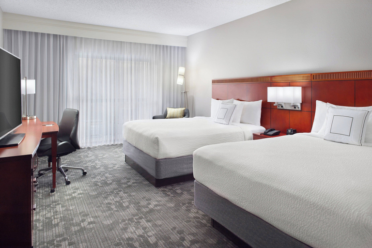 Bedroom 5, Courtyard by Marriott Atlanta Perimeter Center, Fulton