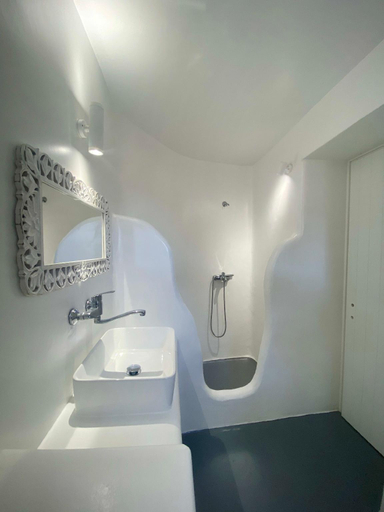 Bathroom 5, Indulge in Luxury - Danae s Oasis in Mykonos, South Aegean