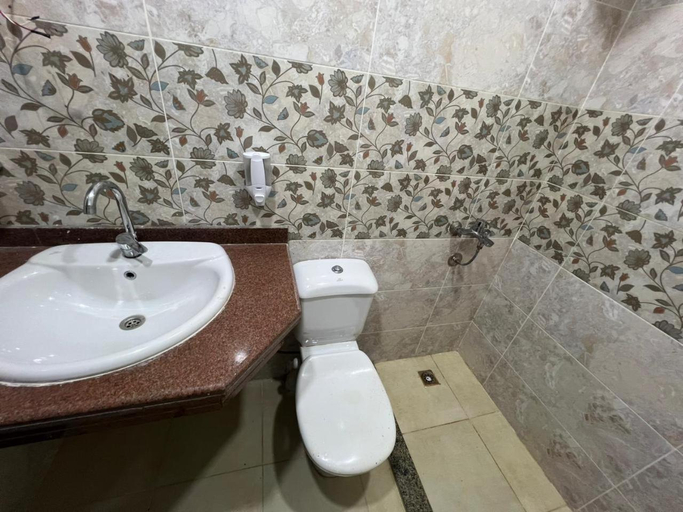 Bathroom 2, Aladdin Pyramids destination, Al-Ahram