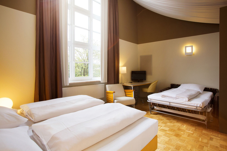 Bedroom 3, Gästeresidenz PelikanViertel, Region Hannover