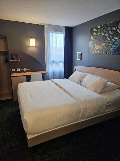 Bedroom 3, Kyriad NIORT - Espace Mendes-France, Deux-Sèvres