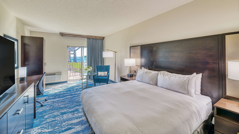 Bedroom 3, DoubleTree by Hilton Hotel Port Huron, Saint Clair