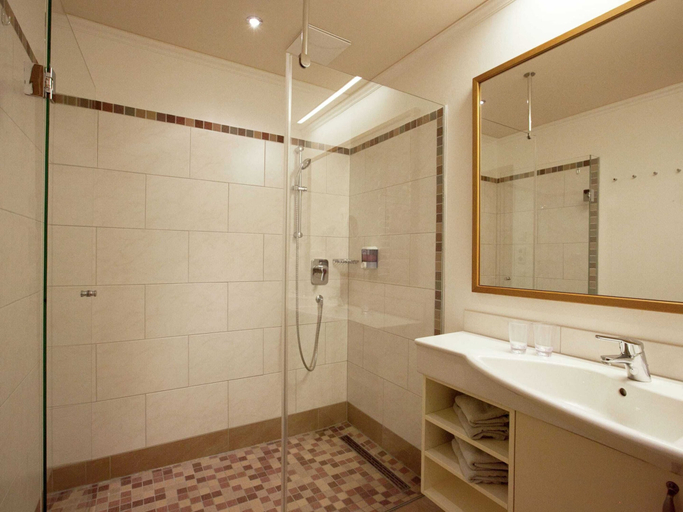 Bathroom 5, Apartment in Kleinarl Near Ski Slopes, Sankt Johann im Pongau