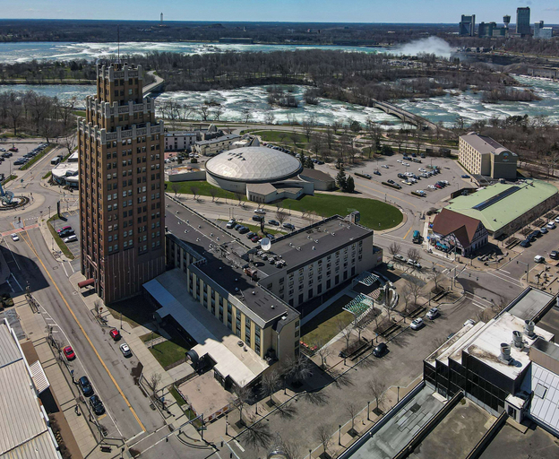 Quality Hotel & Suites At The Falls, Niagara