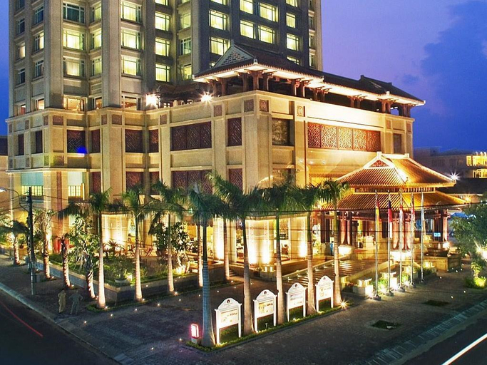 Exterior 23