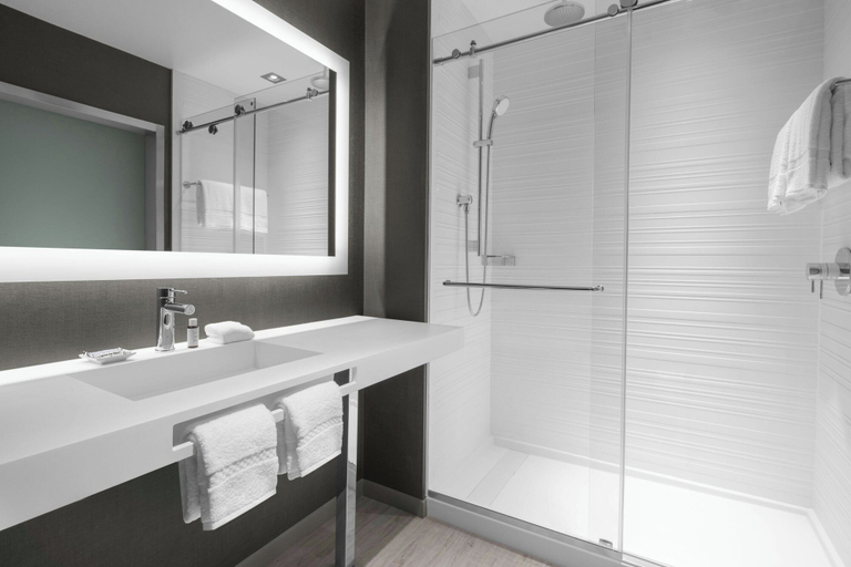 Bathroom 22