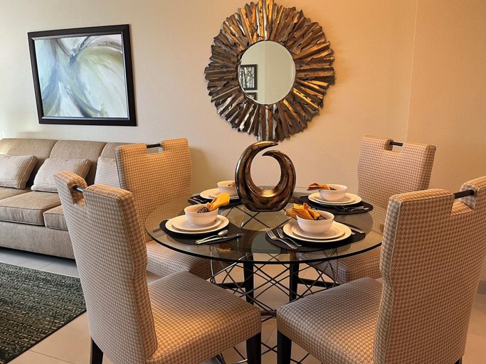 Dining Room 7