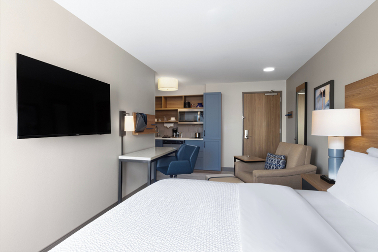 Bedroom 4, Candlewood Suites MCPHERSON, McPherson