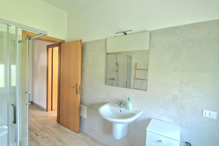 Bathroom 6