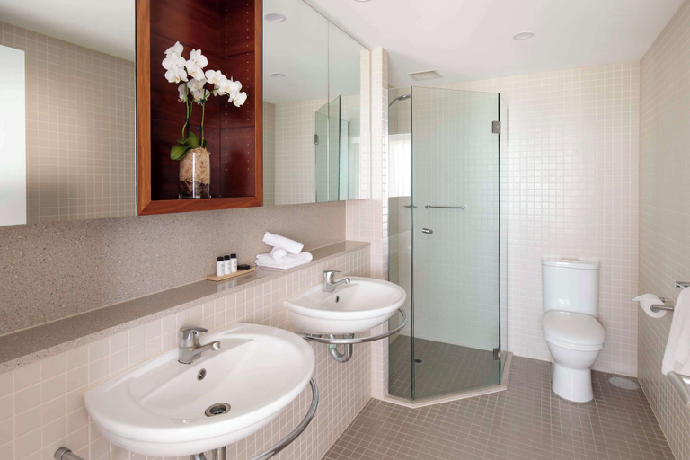 Bathroom 5, Oaks Glenelg Plaza Pier Suites, Adelaide