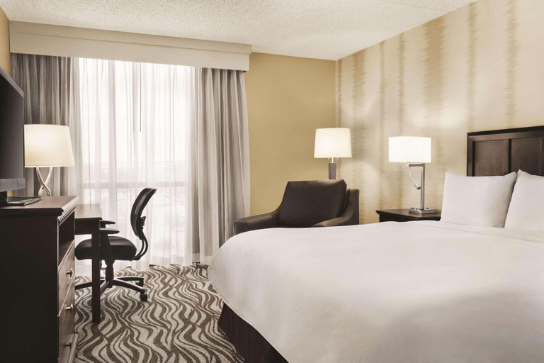 Bedroom 4, Radisson Hotel Fort Worth North-Fossil Creek, Fort Worth