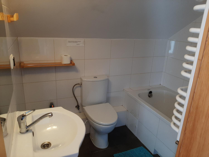 Bathroom 5, Agroturystyka w Dolinie Stawow, Puławy