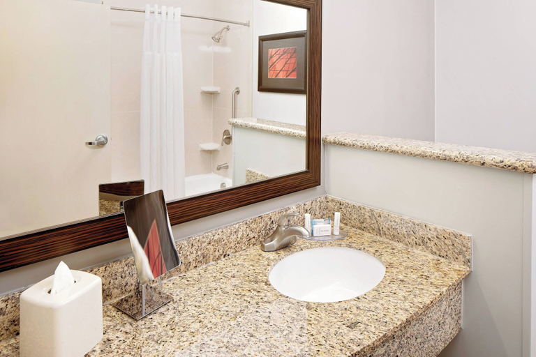 Bathroom 4, Courtyard Houma, Terrebonne