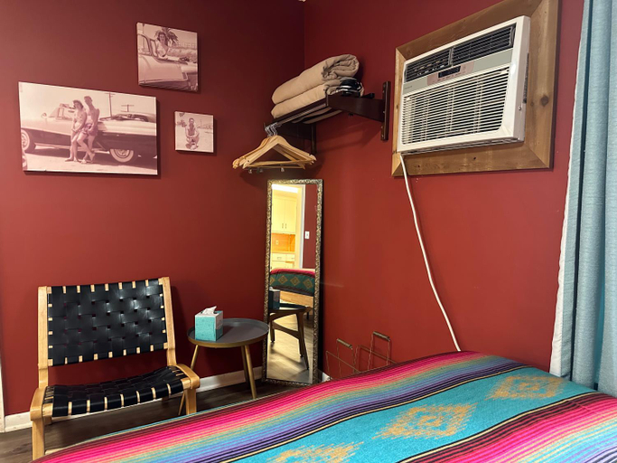 Bedroom 4, Hotel Kitsmiller on Main, Gillespie