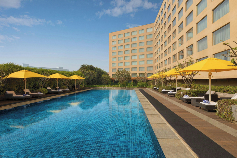Sport & Beauty 2, Courtyard by Marriott Mumbai International Airport, Mumbai Suburban