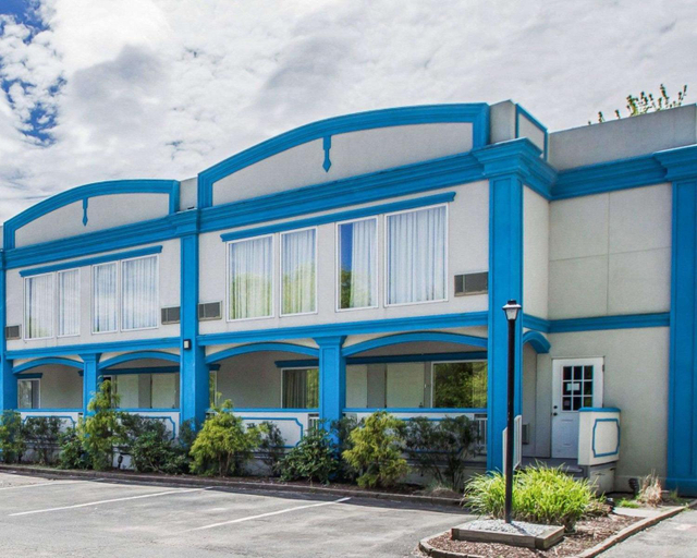 Exterior & Views 2, Econo Lodge Inn & Suites Old Saybrook Westbrook, Middlesex