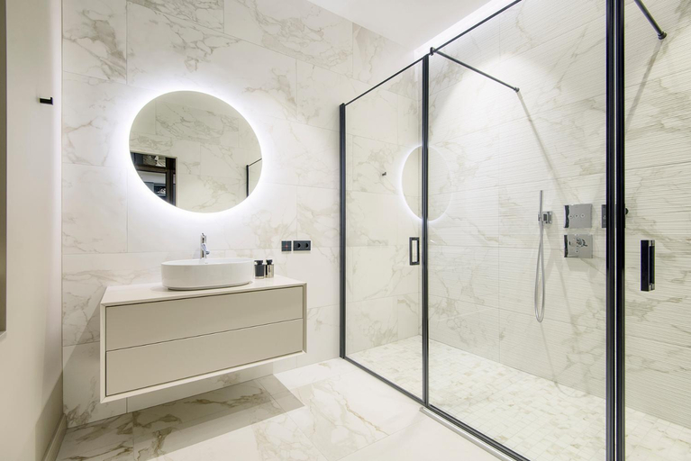 Bathroom 3, Luxury Smart Home Apartment in Vilnius Old Town, Sleep on Hastens, Vilniaus