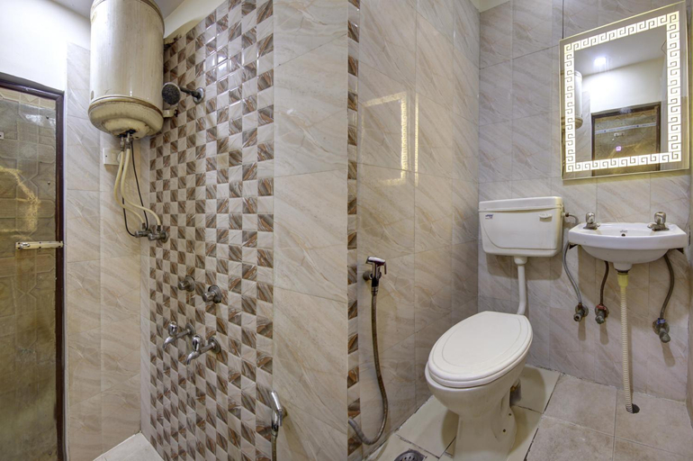 Bathroom, Hotel Dreamland Dx, Delhi