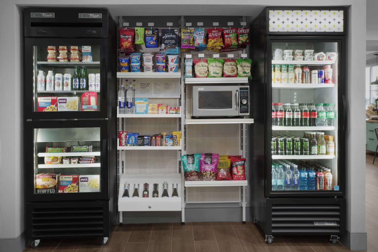 Food & Drinks 5, Spark by Hilton Miami Doral, Miami-Dade