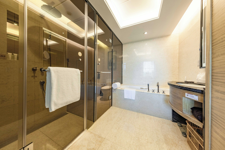 Bathroom 20