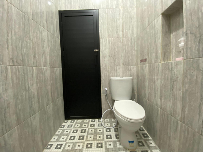 Bathroom 5