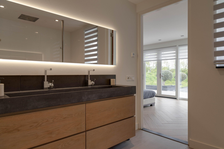 Bathroom 2, Wellness Villa With Sauna Near Beach, Goedereede