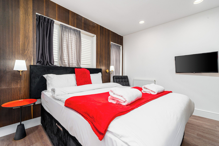 Bedroom 3, The Whitechapel, London